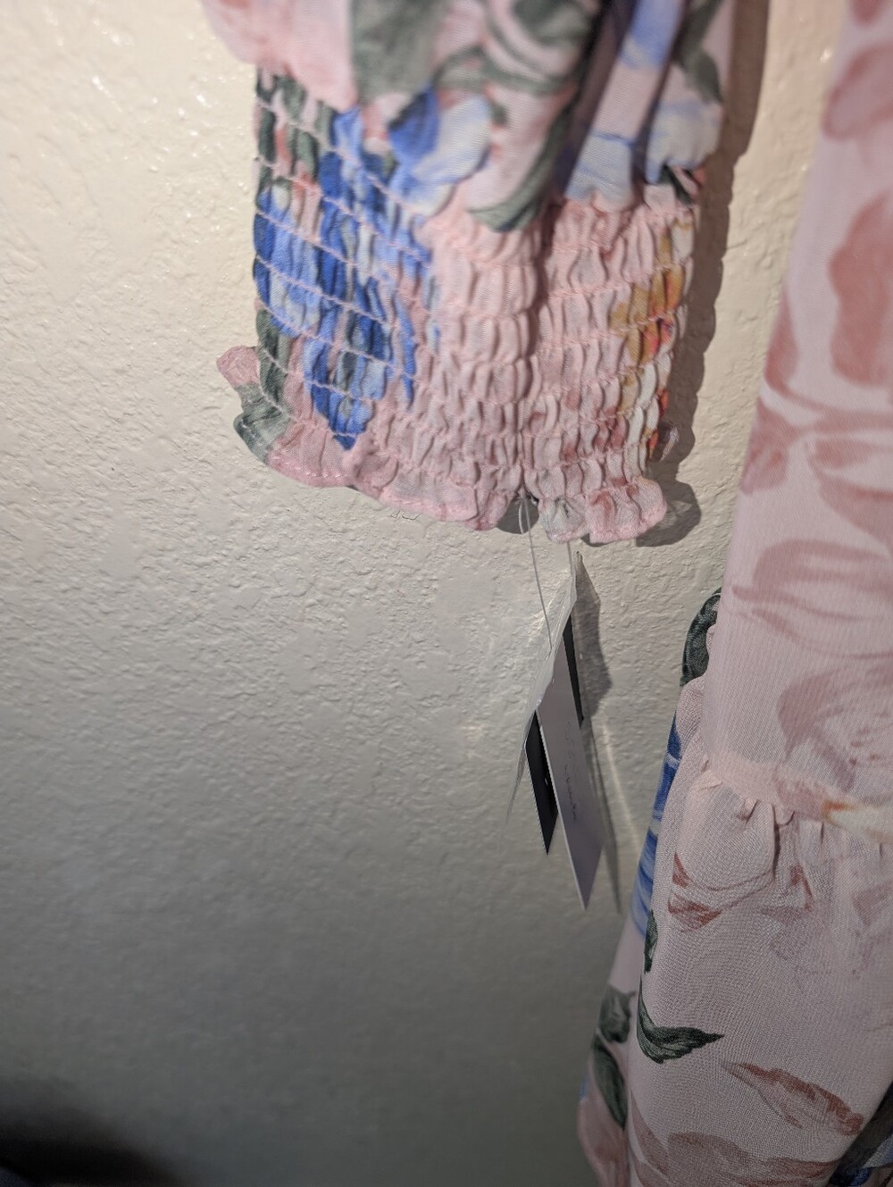 NWT Robbie Bee floral/Hawaiian print chiffon belted dress. Pink. Size Medium - Picture 6 of 6